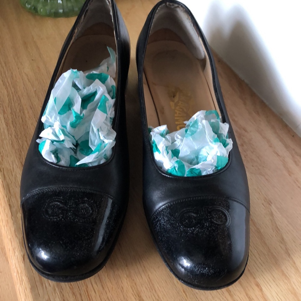 🔴3/25 Salvatore Ferragamo flats